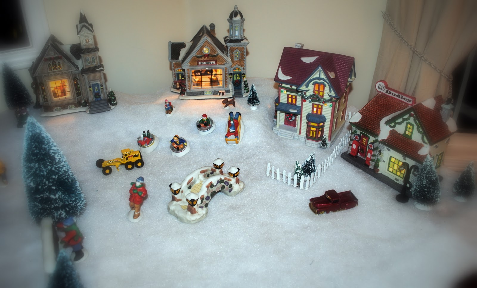 Living Room Village ~Canadiana Christmas Stop Two title=