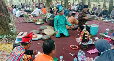 Agar Hasil Panen Melimpah, Warga Pulau Rumput Gunung Toar Gelar Doa Padang 