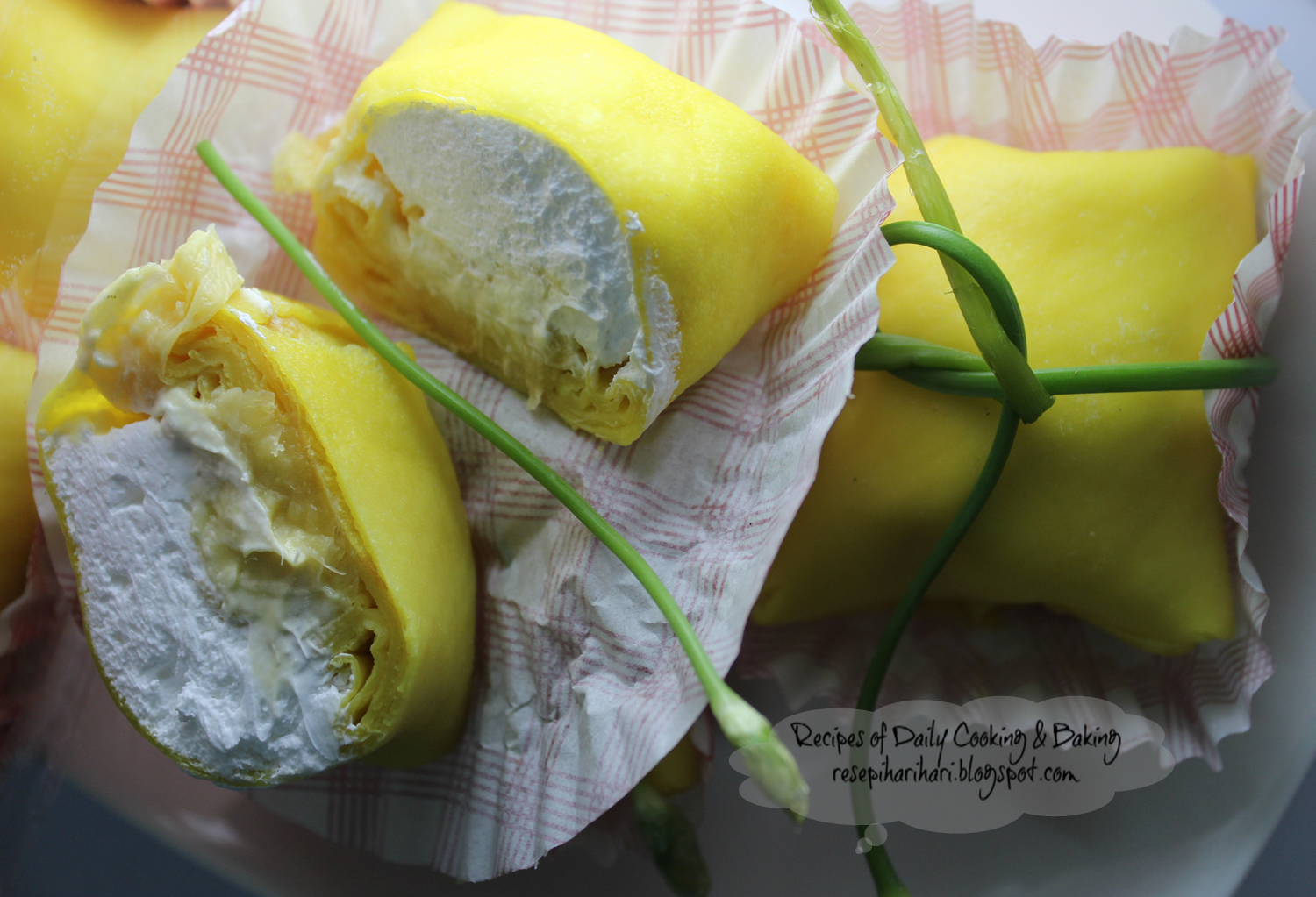 Recipes of Daily Cooking and Baking : CREPE DURIAN 