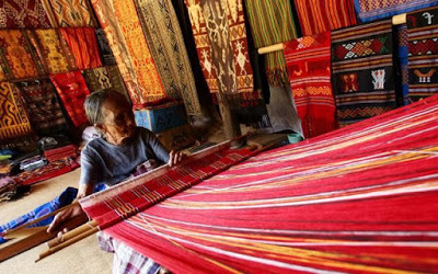 Songket dan Kain Ikat, Kerajinan Tenun Tradisional Khas Indonesia