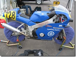 FZR400