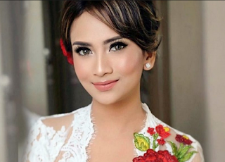 SIAPAKAH Vanessa Angel 80 juta itu?