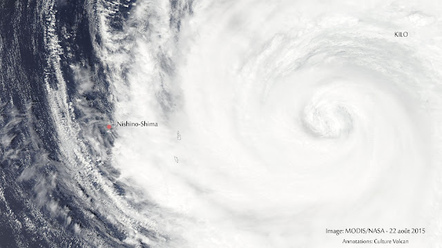 Le volcan Nishino-Shima et l'ouragan Kilo, 22 août 2015