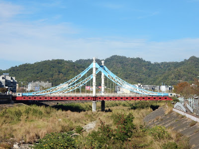 四號橋_藍天白雲