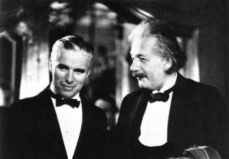 Frases-célebres-alber-einstein-charles-chaplin