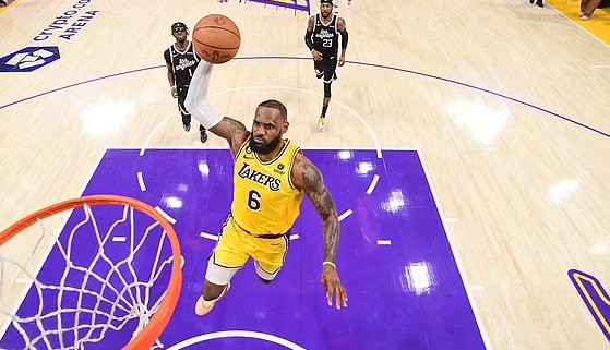 LeBron James makes NBA HISTORY