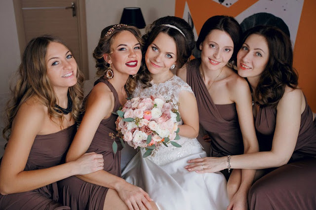 Amazing dresses of bridesmaids