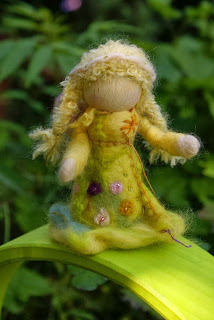  https://www.etsy.com/listing/159042769/waldorf-fairy-waldorf-fairies-needle?ref=shop_home_active