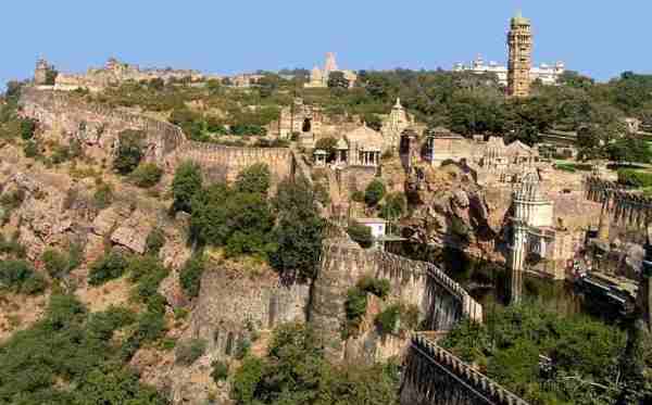 The Largest Fort in India - Chittorgarh Fort 