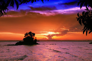 Sunset di Pantai Melawai