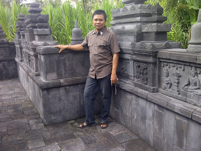 Nyoman Pasek di Candi