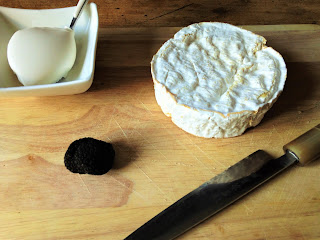 camembert truffé, fromage truffe, recette fromage truffe, la laiterie de paris, fromagerie paris, blog fromage, blog fromage maison, faire du fromage, voyage fromage, tour du monde fromage, arome truffe, pierre coulon 