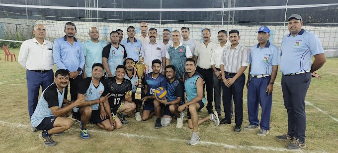 आरपीएफ प्रयागराज डिवीजन ने जीती विभागीय वॉलीबाल प्रतियोगिता की ट्रॉफी