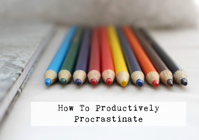 Productively Procrastinate bloggers blog 