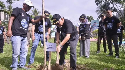 Hadiah Lomba Daur Ulang Sampah, Bantuan Becak Motor, Bantuan Bibit Tanam dan Door Prize Meriahkan Hari Lingkungan Hidup Kota Sawahlunto