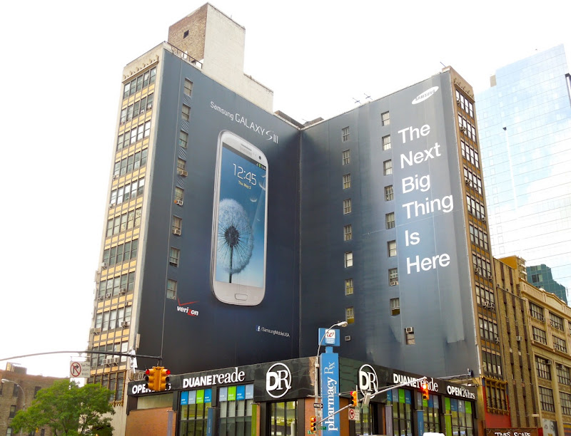 Samsung Galaxy SIII billboard NYC