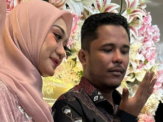 Komika Indonesia, Abdurrahim Arsyad turut memberikan komentar usai Mamat Alkatiri dan Nafhafirah lamaran.