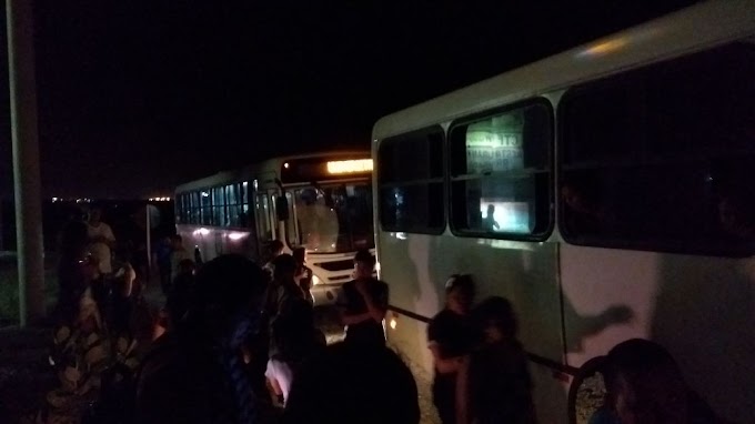 Ônibus com alunos universitários de Ipu é assaltado, bandidos obrigam motorista dirigir por quase 18km