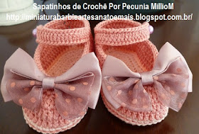 DIY - Sapatinhos Para Meninas Em Crochê Por Pecunia MillioM com lacinhos