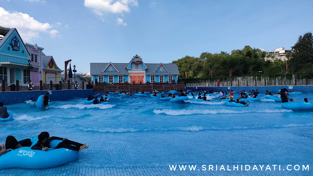 kolam ombak ada di bandung