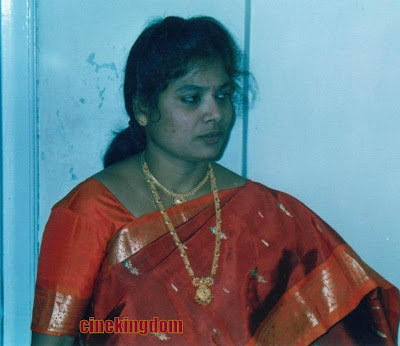 Hot Sexy Aunties Transperant Saree Stills http://rkwebdirectory.com