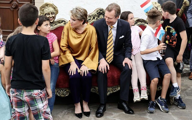 On the eve of National Day 2022 celebrations, Grand Duke Henri and Grand Duchess Maria Teresa visited the village of Lellingen