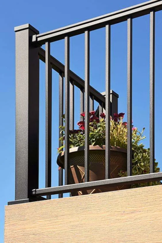 gambar railing balkon rumah