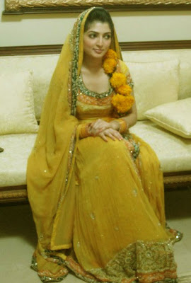 Pakistani Mehndi Dress Design 2012