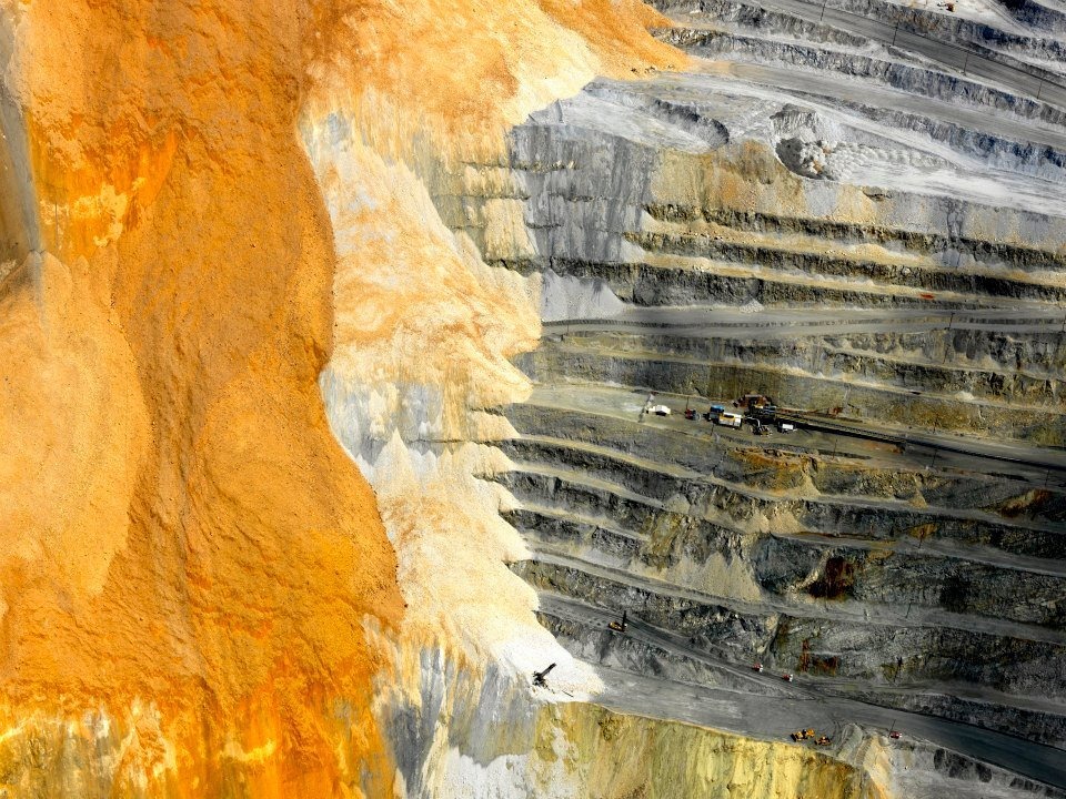 bingham-canyon-mine-landslide-6 bingham-canyon-mine-landslide-6
