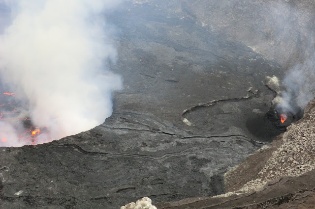 VOLCAN NYIRAGONGO ,