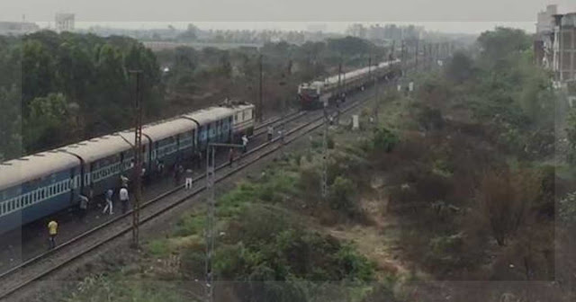  Surat Train 