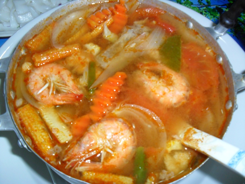 :: Seindah Bicara Sesedap Rasa ::: Kue Teow Tom Yam ala 