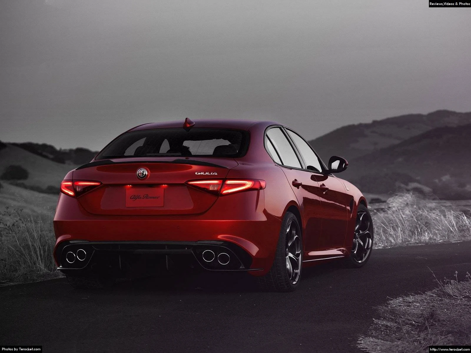 Hình ảnh xe ô tô Alfa Romeo Giulia 2016 & nội ngoại thất