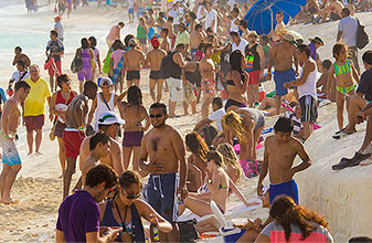 Playas llenas; 380 mil estudiantes en QR inician vacaciones de Semana Santa; se junta con el Spring Break; pronostican 90 por ciento de ocupación