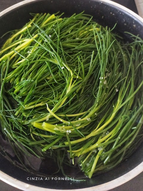 Torta salata di agretti, barba di frate