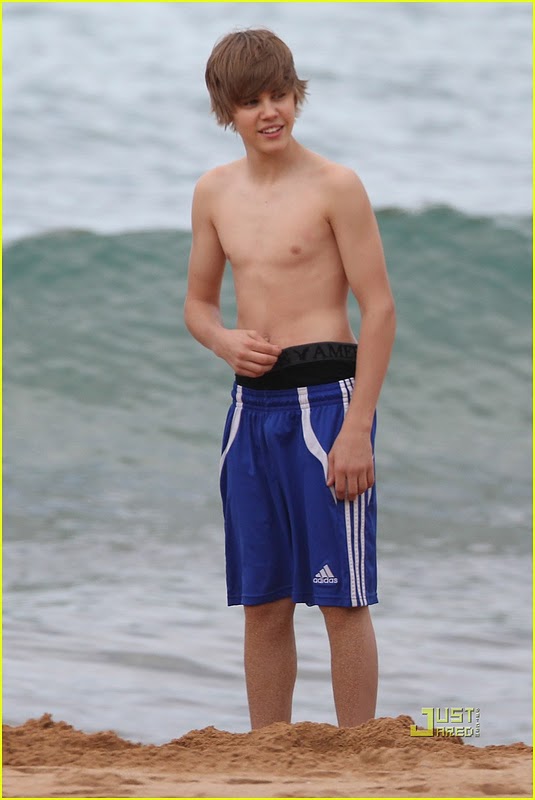 HOT: Justin Bieber's Bulge. JUSTIN BIEBER PICS