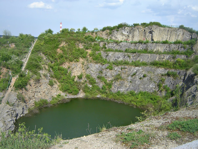 Rezerwat Ślichowice zalany kamieniołom 3