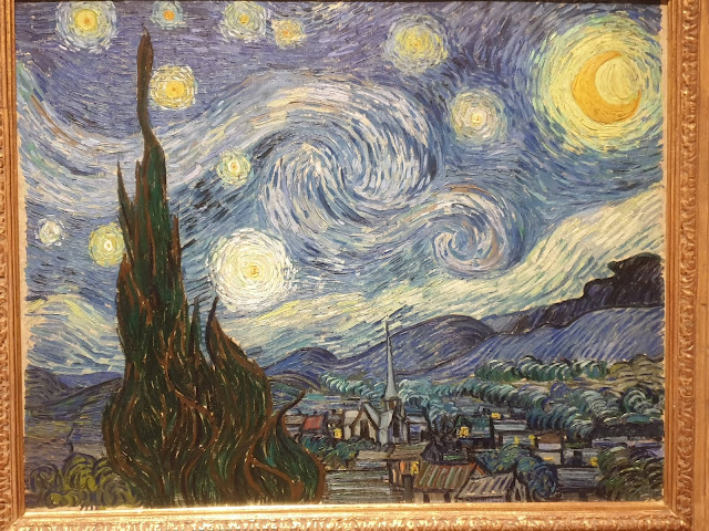 STARRY NIGHT