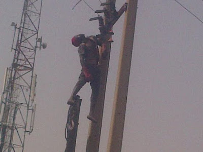 Thief electrocuted on PHCN poll in Kaduna (photos) 3