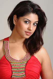 Richa Gangopadhyay Latest Hot Photos in Red Dress