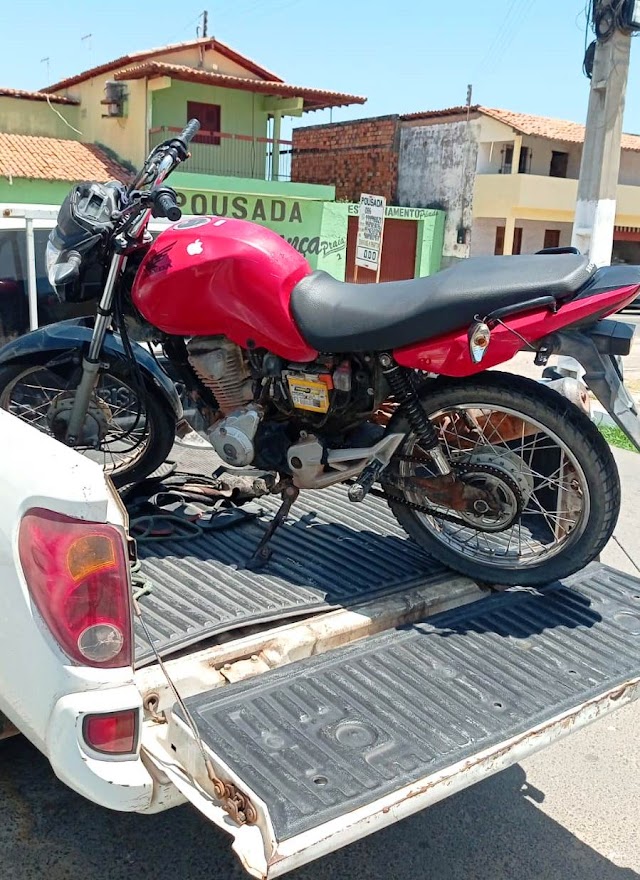 Polícia Militar recupera motocicleta com restrição criminal em Luís Correia