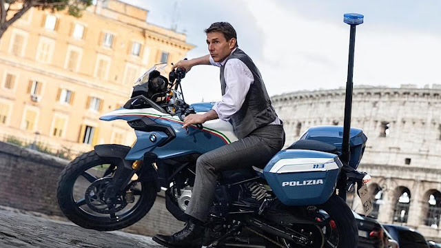 tom cruise on a motorcycle