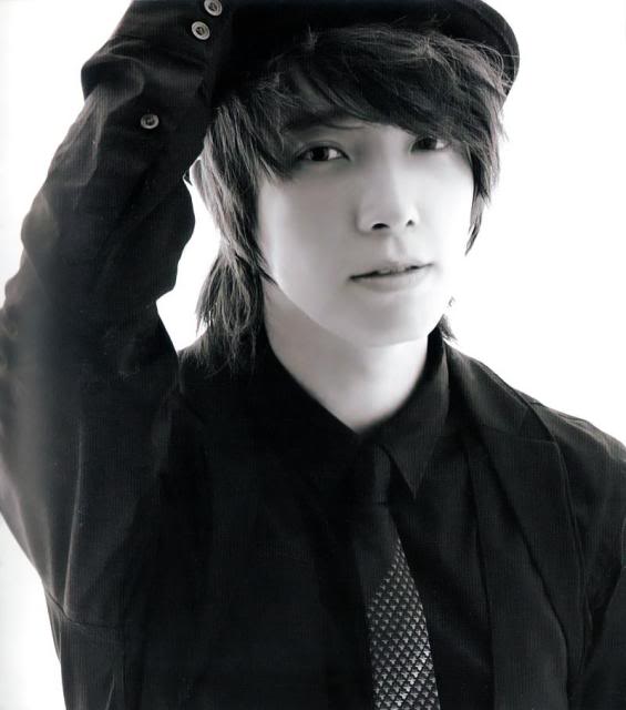 fact about my favorite singer lee donghae