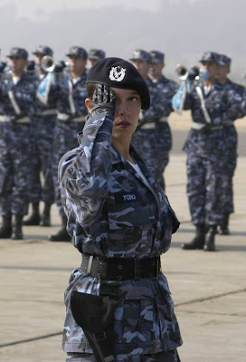 Beautiful Military Women Around the World Seen On speedytown