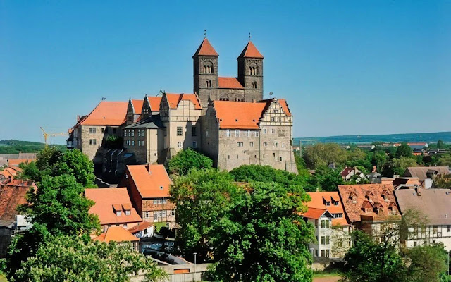 Θέα του Stiftsberg στο Quedlinburg. [Credit: Juraj Lipták / Κρατικό Γραφείο Διαχείρισης Πολιτιστικής Κληρονομιάς και Αρχαιολογίας Σαξονίας-Άνχαλτ]