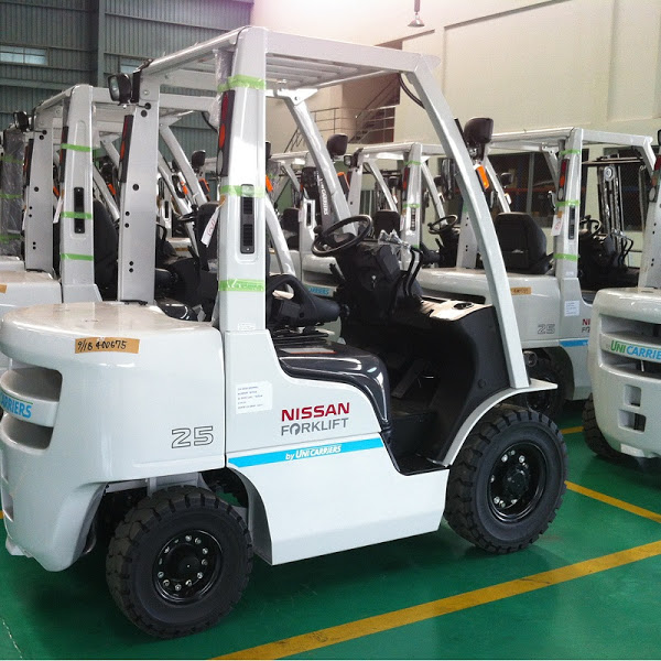 Xe nâng Nissan forklift 2.5 - 3.5 tấn