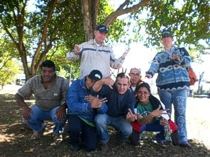 Em pé: Edmilson e Regina. Abaixo: Pedro M., Danilo, Pedro D., José Henrique e Eliane