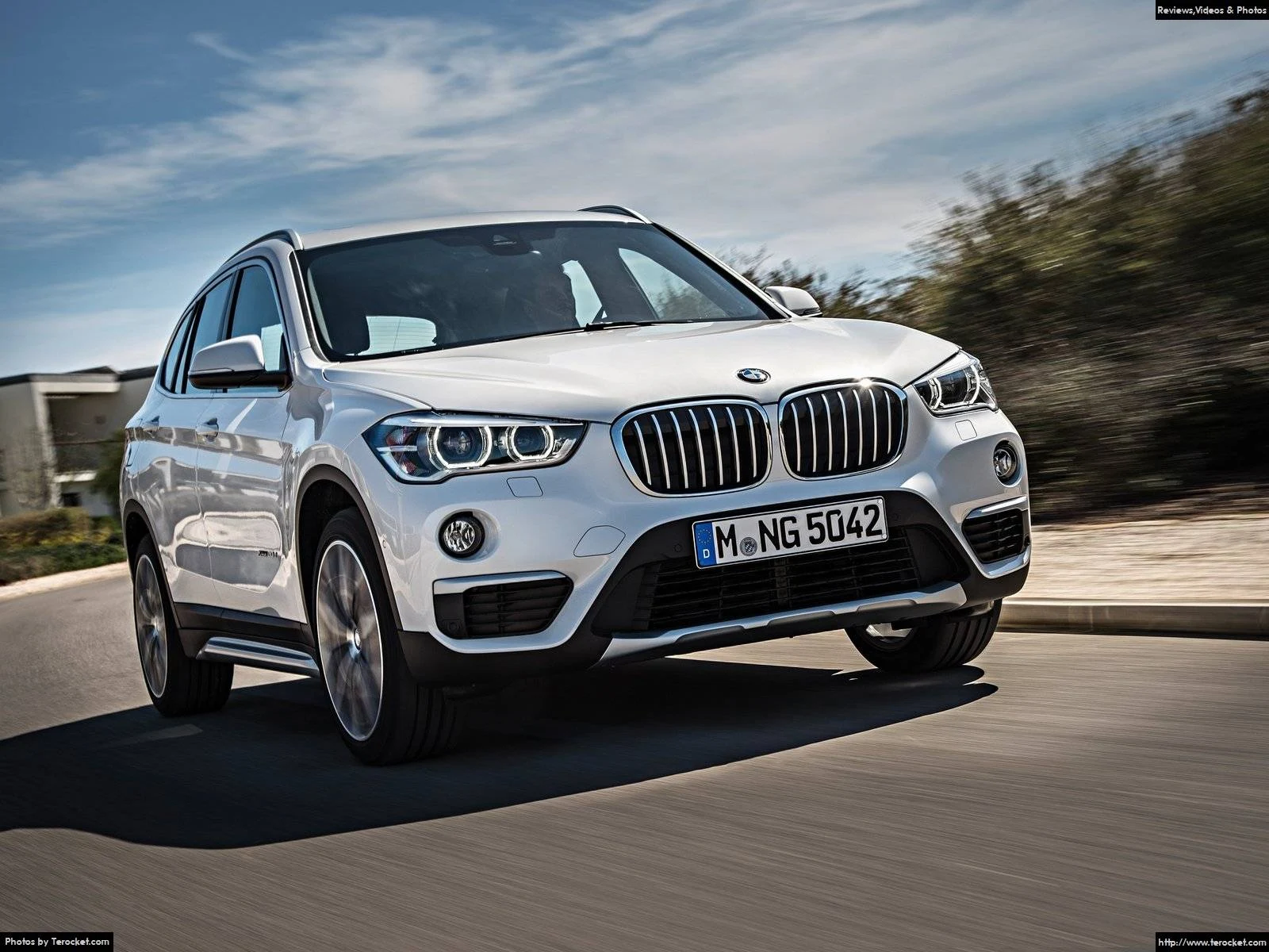 Hình ảnh xe ô tô BMW X1 2016 & nội ngoại thất