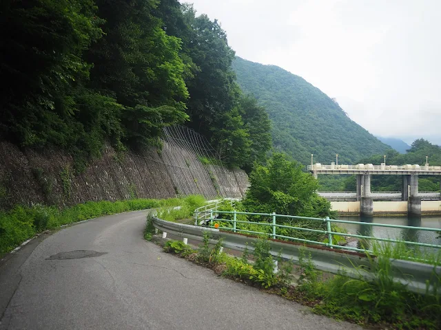 土呂部川　黒部ダム、