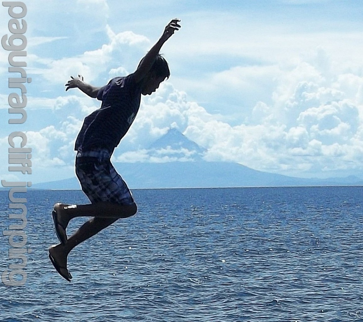 cliff-jumping-paguriran-100_0823-3